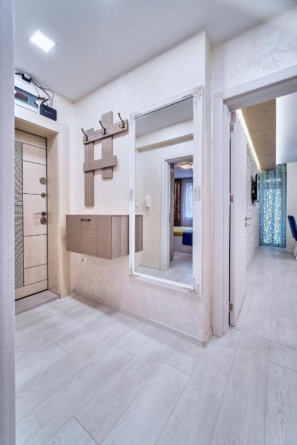 Apartment S *