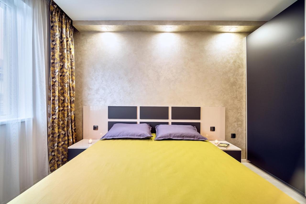 S Apartment Warna